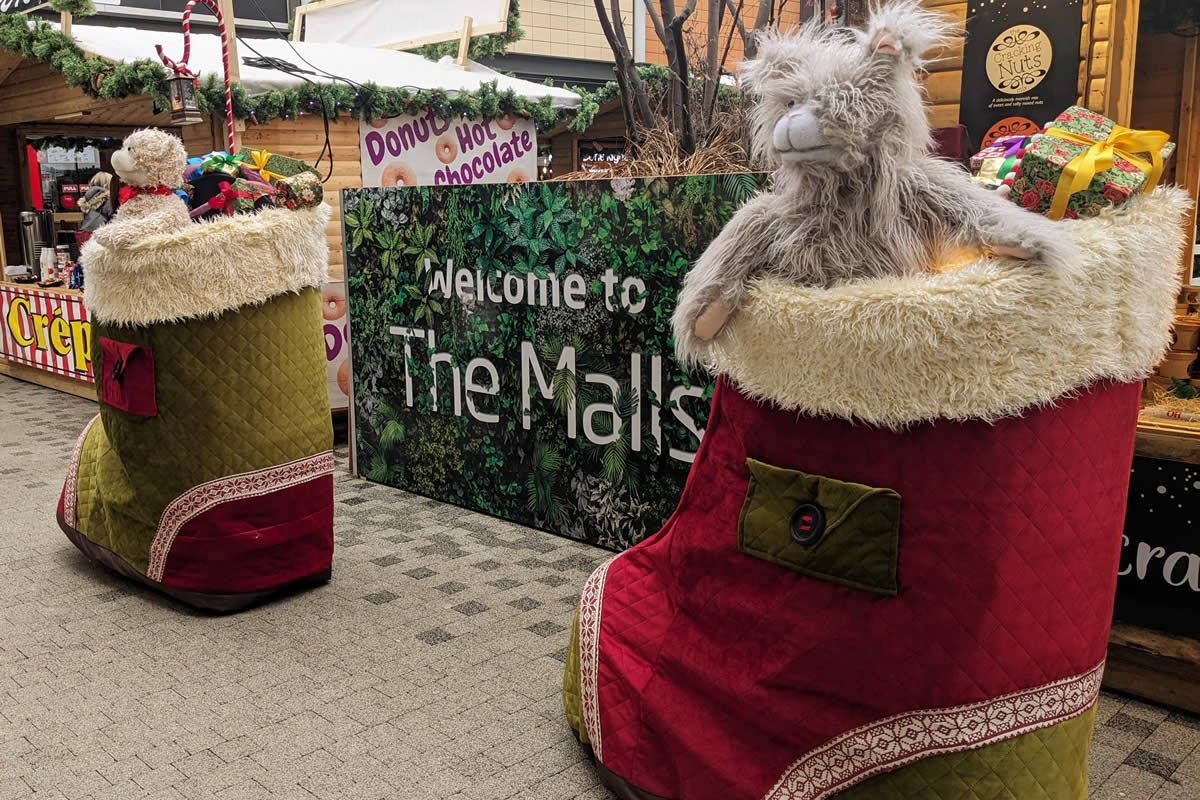 stocking up! providing christmas shopping centre entertainment